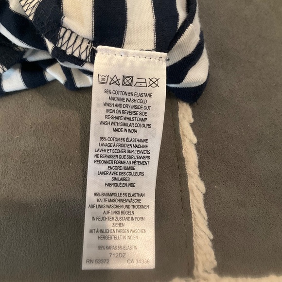 Used but in good condition stripped dress from French Connection - Picture 7 of 9